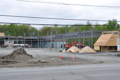Faubourg Dagenais in Laval (35,560 sq. Ft.)