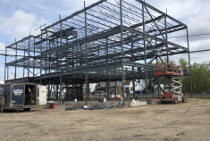 Commercial Charlemagne structure in Charlemagne (17,900 sq. Ft.)